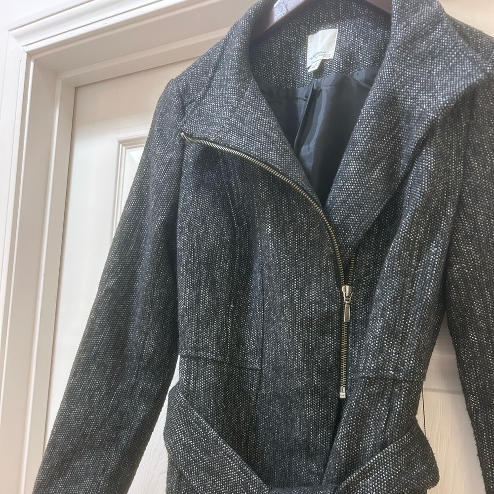Fun Gray Outerwear Jacket with Cross Zipper Detail